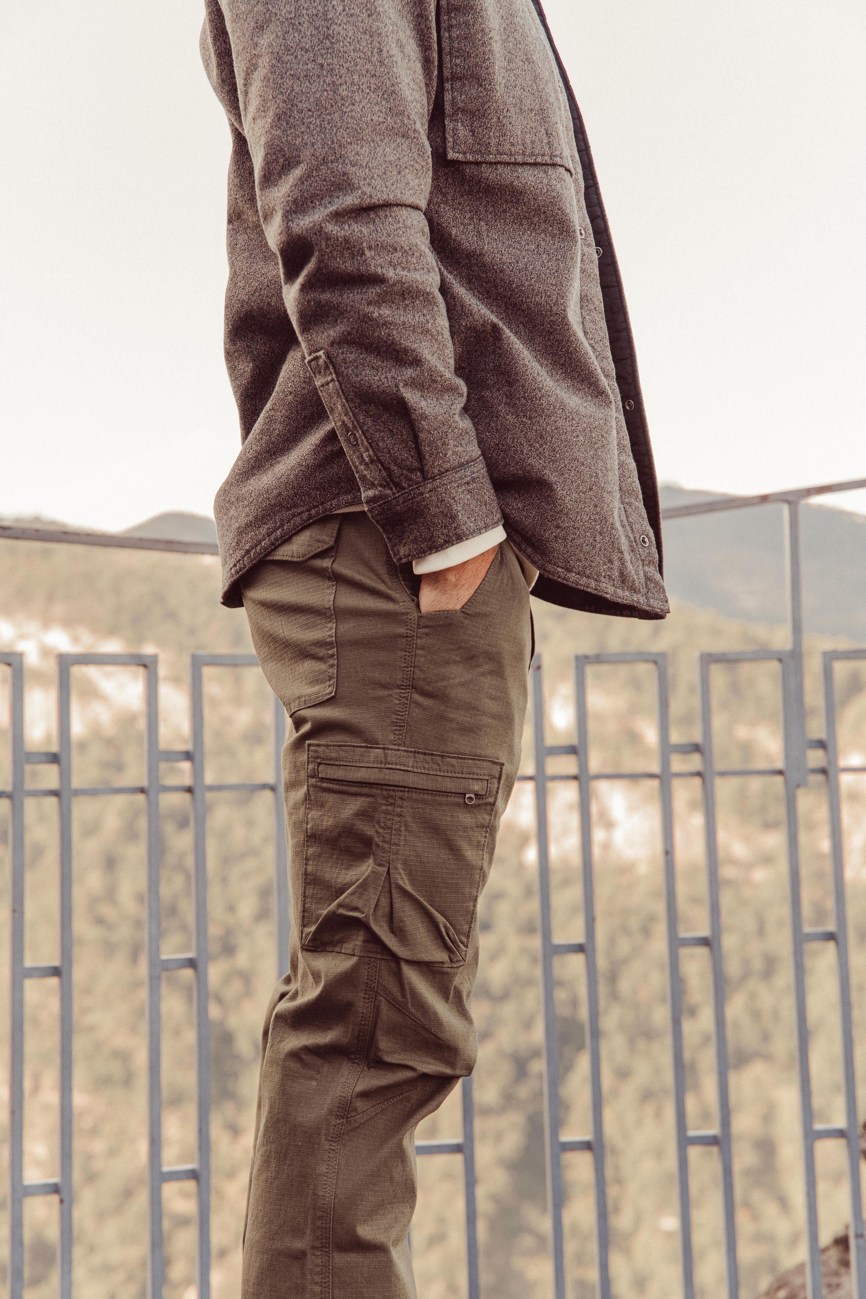 Man wearing Lincoln Shirtjac standing outdoor