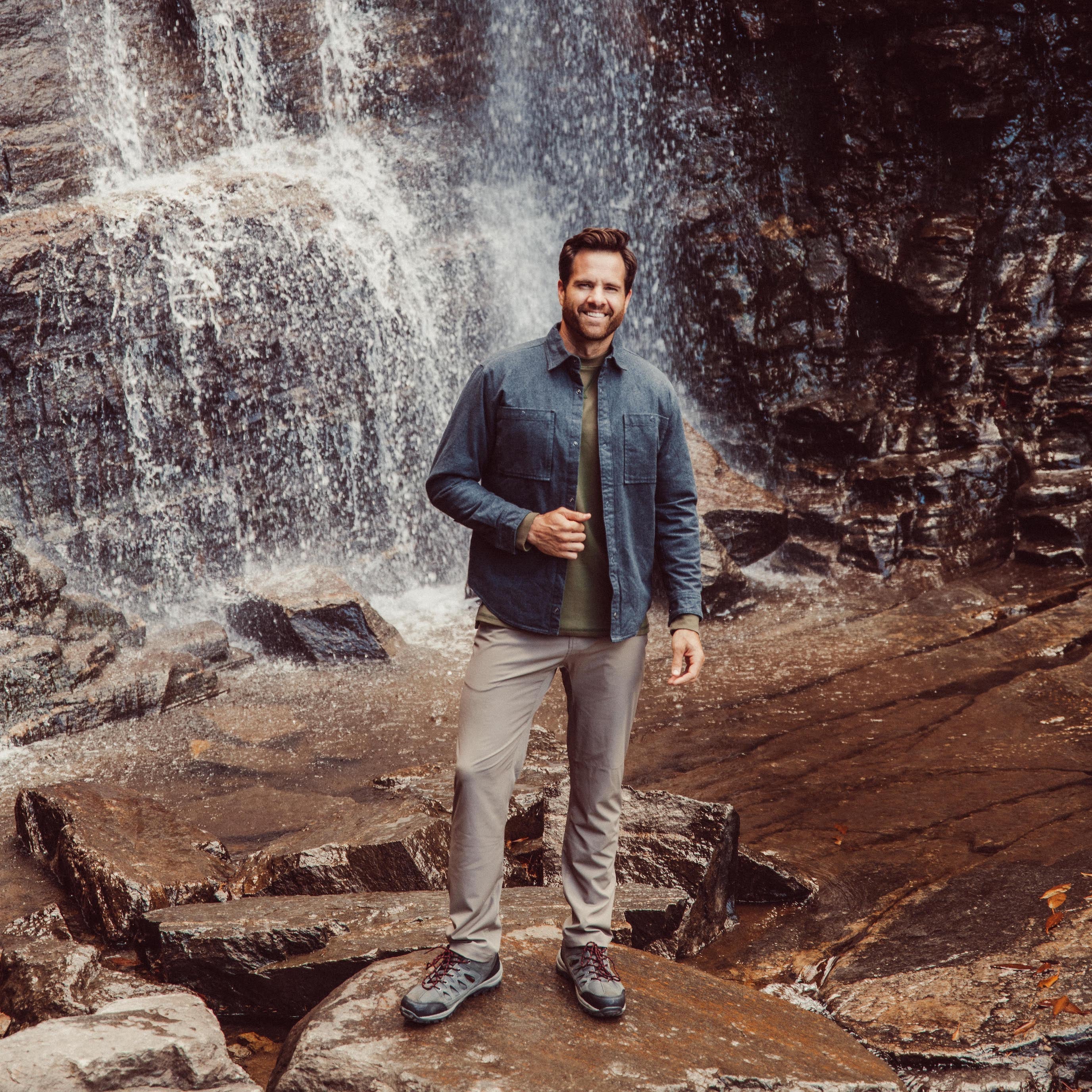 Man wearing Lincoln Shirtjac standing outdoor