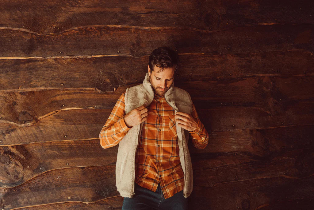 How to Wear a Flannel Shirt for Men