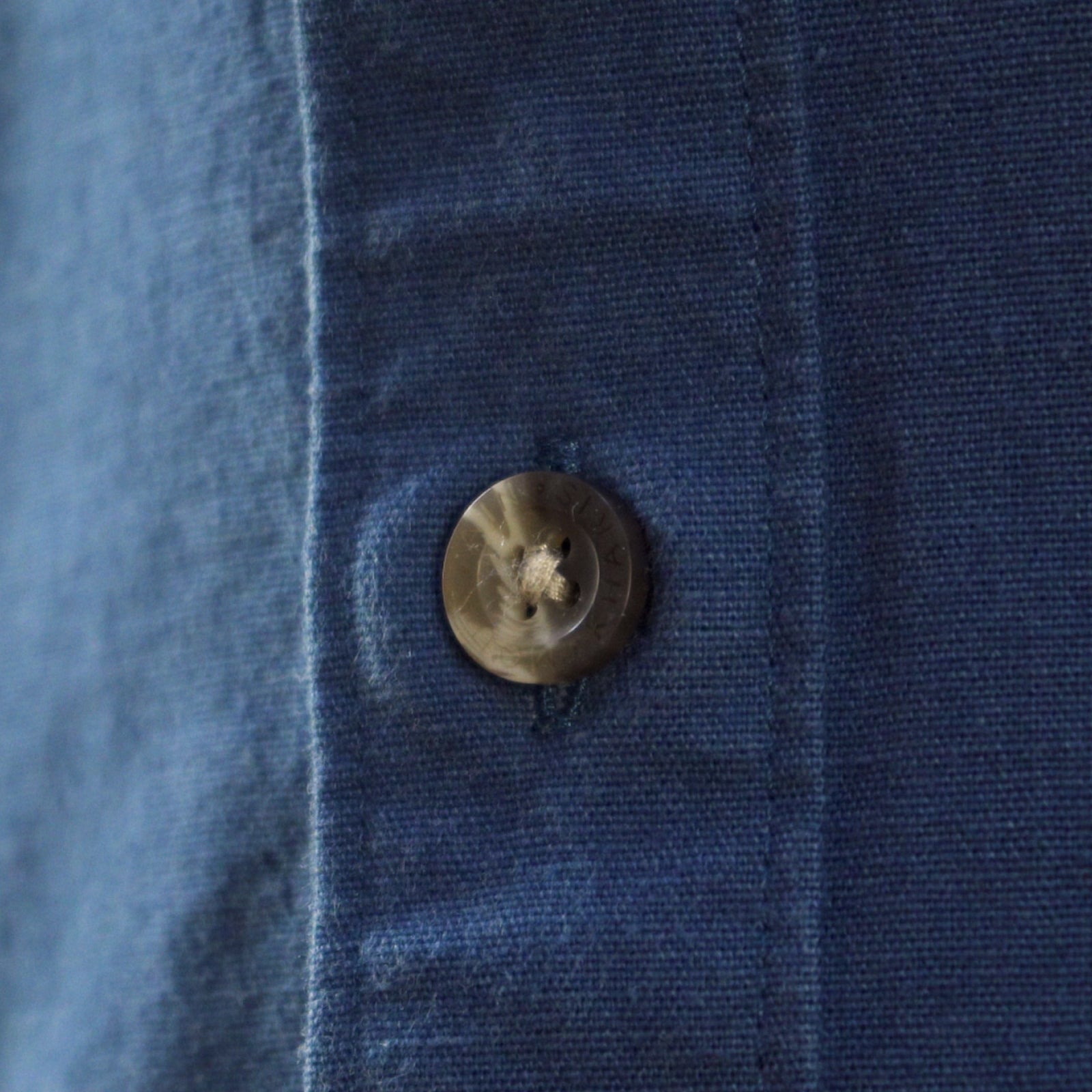 Hamilton Chamois faux horn button